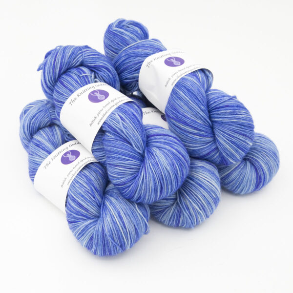 Bluebell colourway 4ply BFL skein of yarn