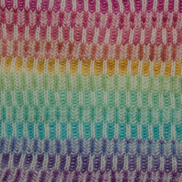 close up of fractured rainbow brioche cowl from knit the rainbow