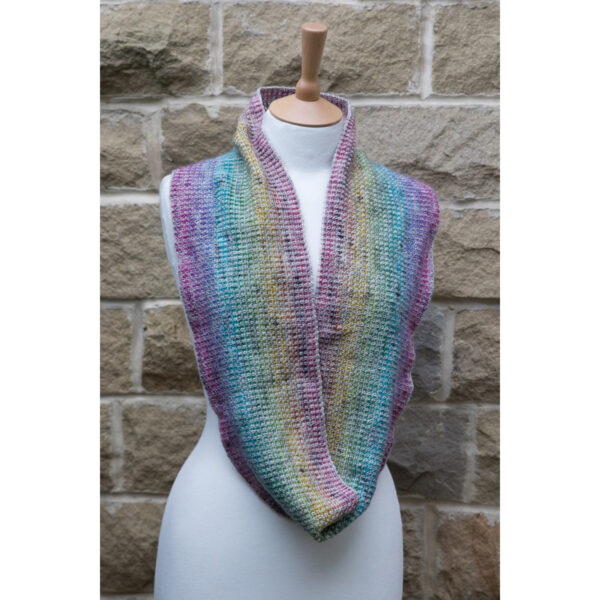 crochet the rainbow linen stitch cowl